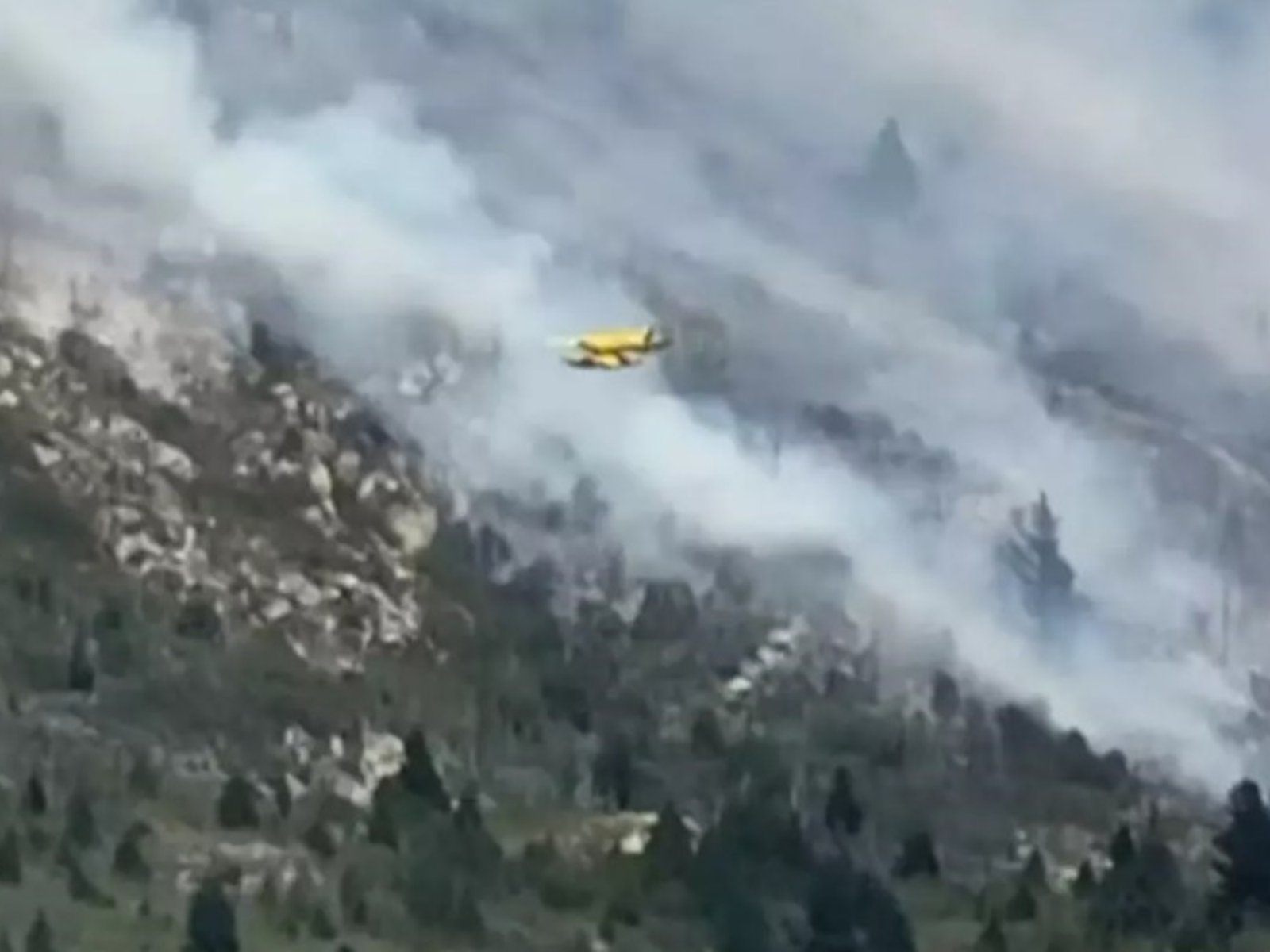 se reaviva un foco en Epuyén y declaran la catástrofe ígnea