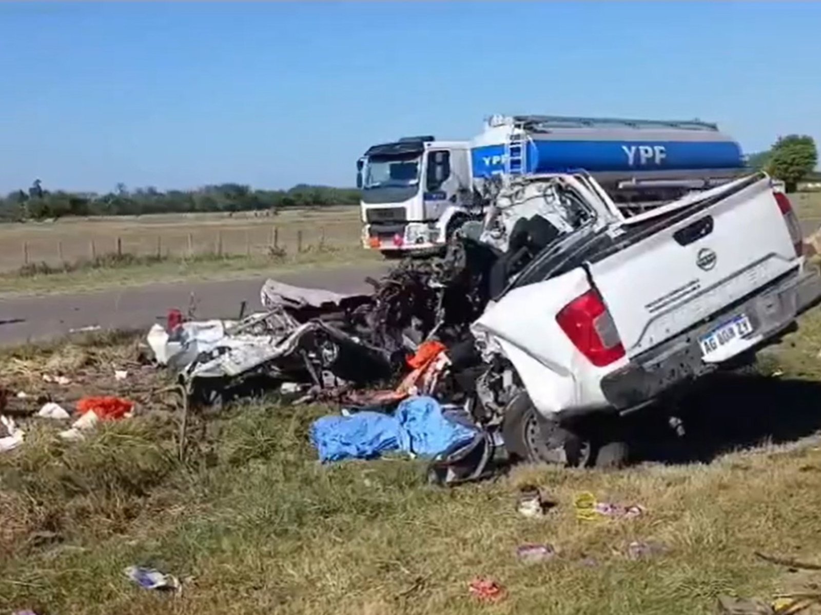 tres muertos por el choque de una camioneta y un camión brasileño sobre la ruta 18