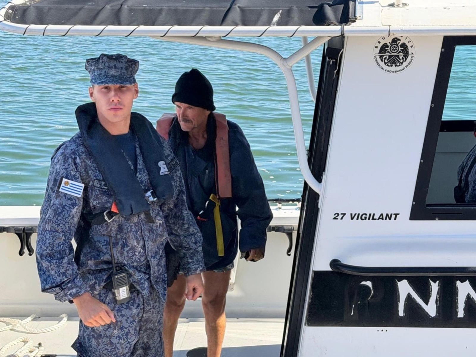 una noche a la deriva y la adrenalina al volver a la costa