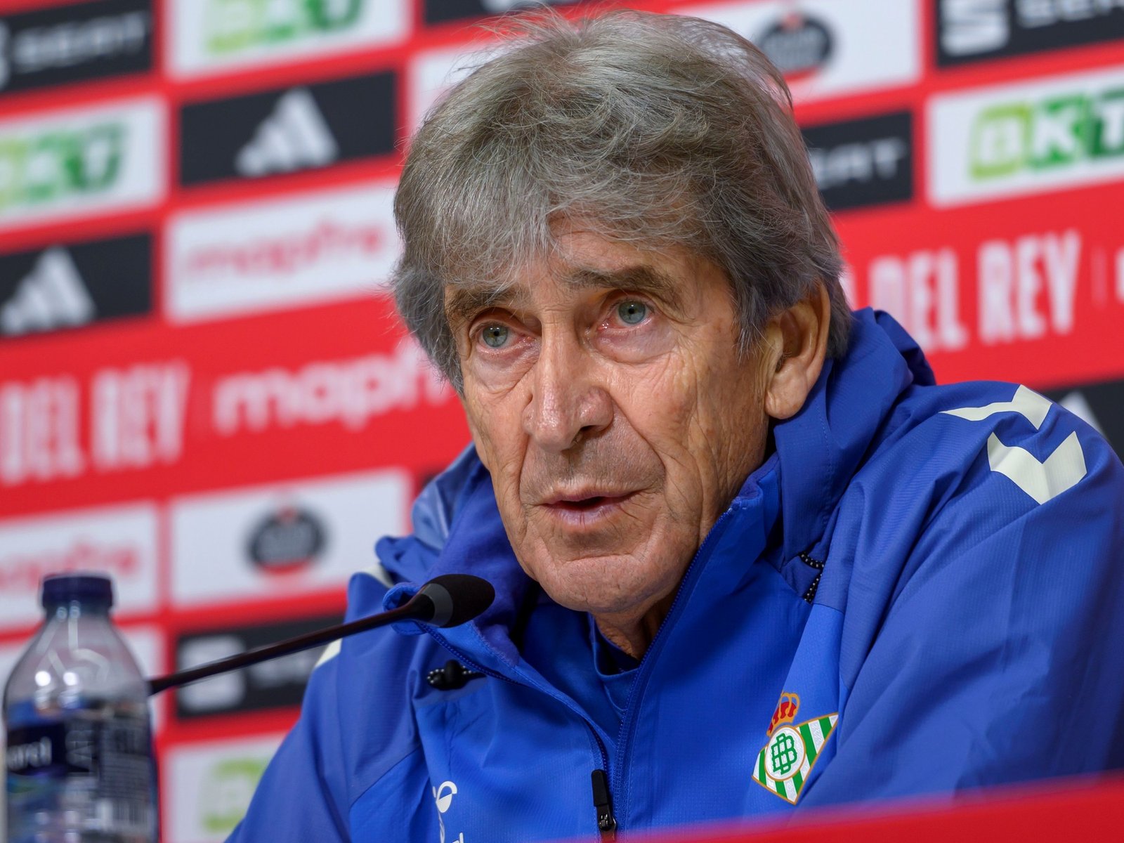 El chileno Pellegrini dejó de lado la rivalidad con Sevilla y se solidarizó con Almeyda por su durísima sanción en España: "Es lamentable”