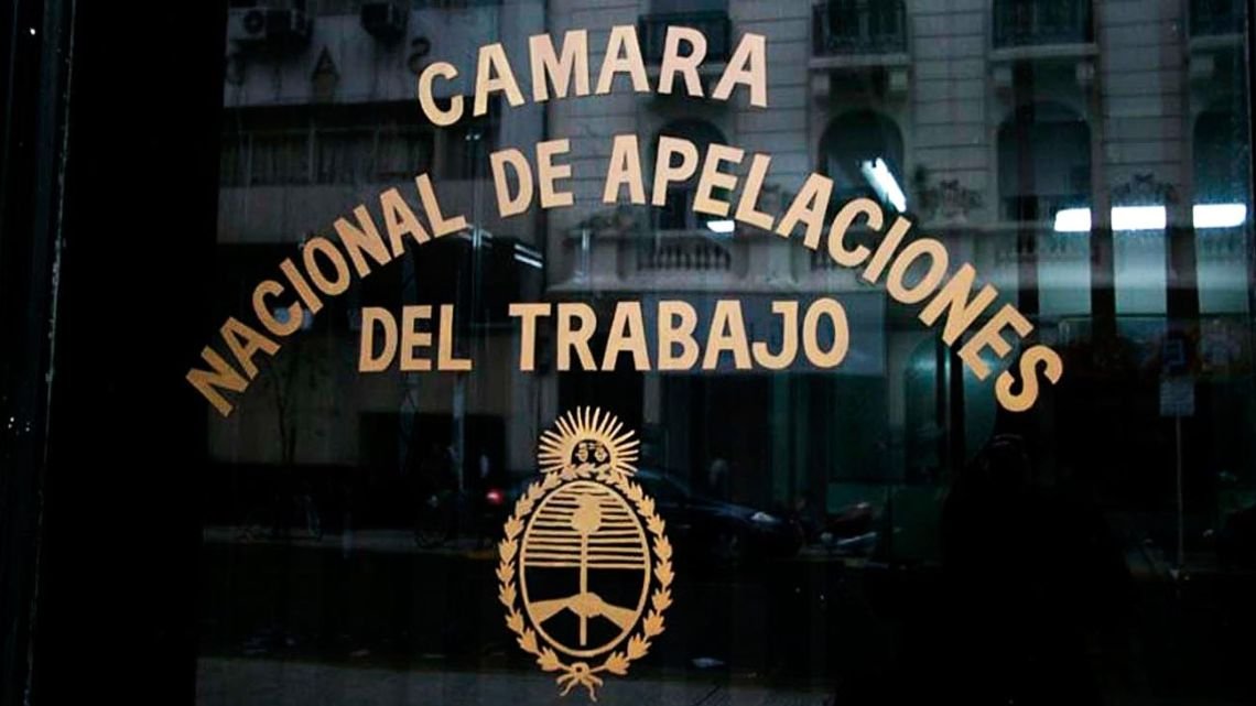 El lado B: en la Rosada creen que el traspaso terminará en tribunales