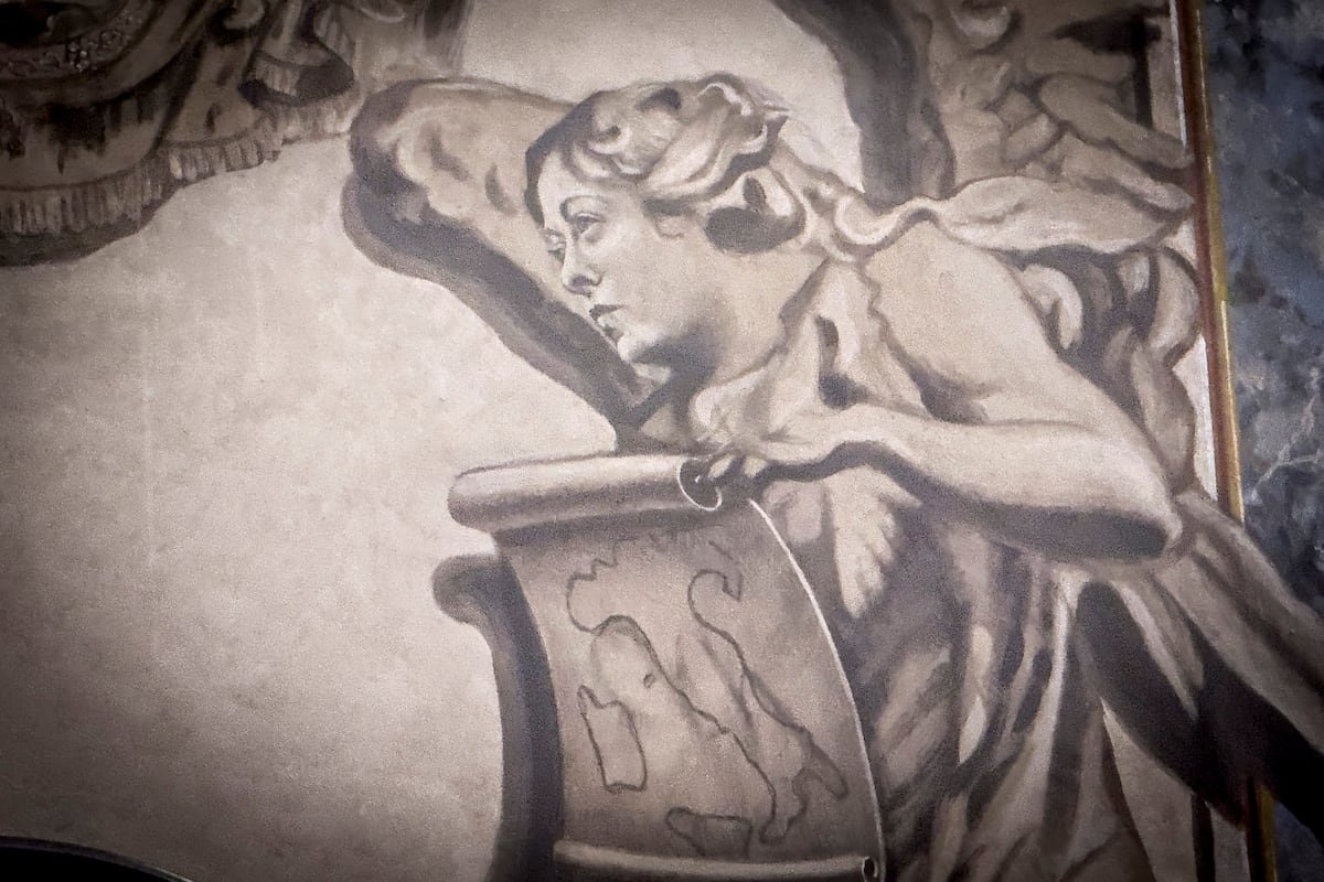 El pintor del ángel con la cara de Meloni borra el rostro de la mandataria “por orden del Vaticano” | Cultura