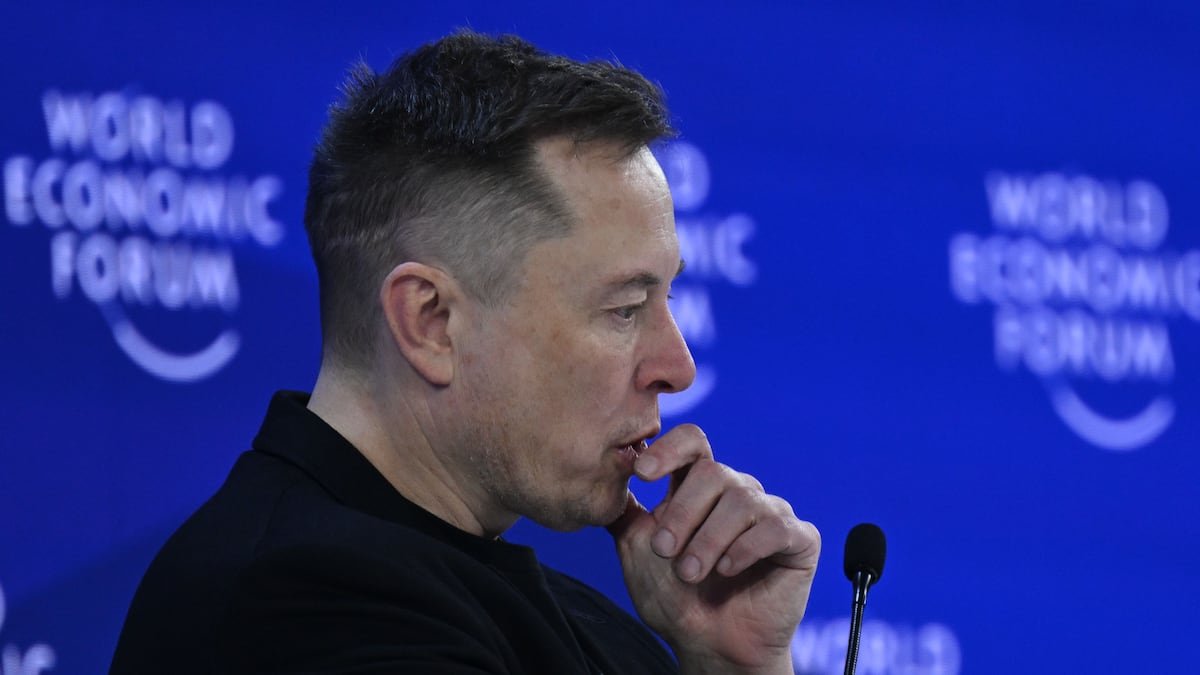 Elon Musk lleva su imperio empresarial hasta los tres billones de dólares con la nueva SpaceX | Economía