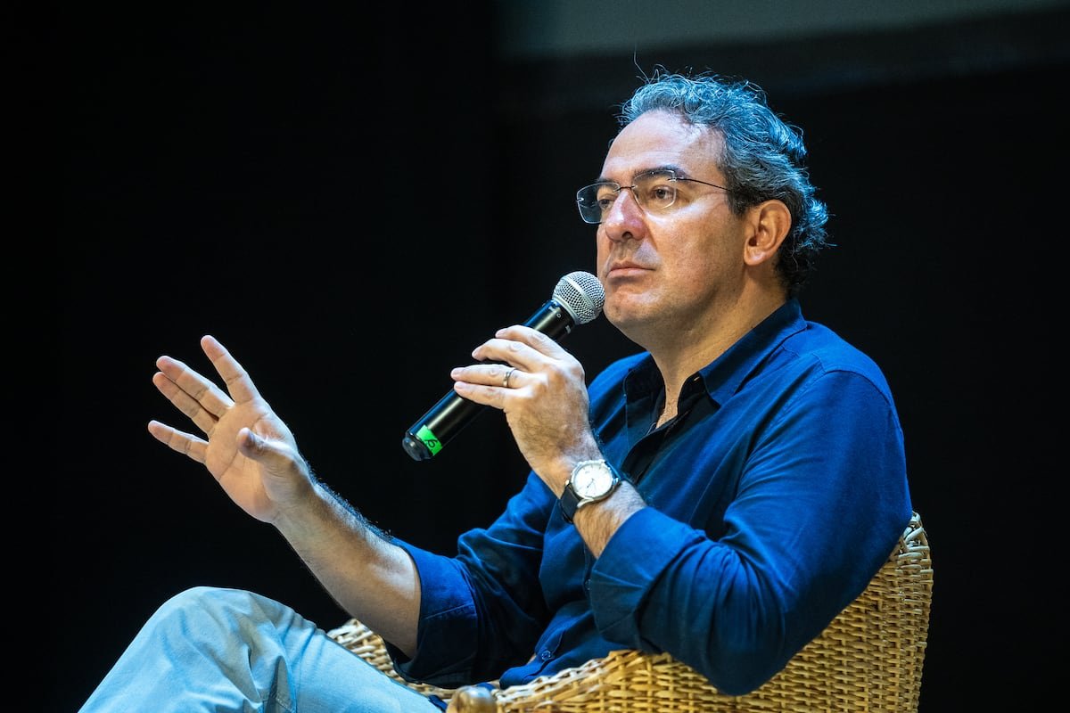 En el taller de la opinión de Juan Gabriel Vásquez: “Los fanatismos políticos han destruido nuestra realidad común” | 50 Aniversario