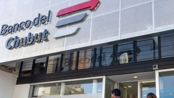 Fuerte pelea en un banco de Comodoro: hay un herido