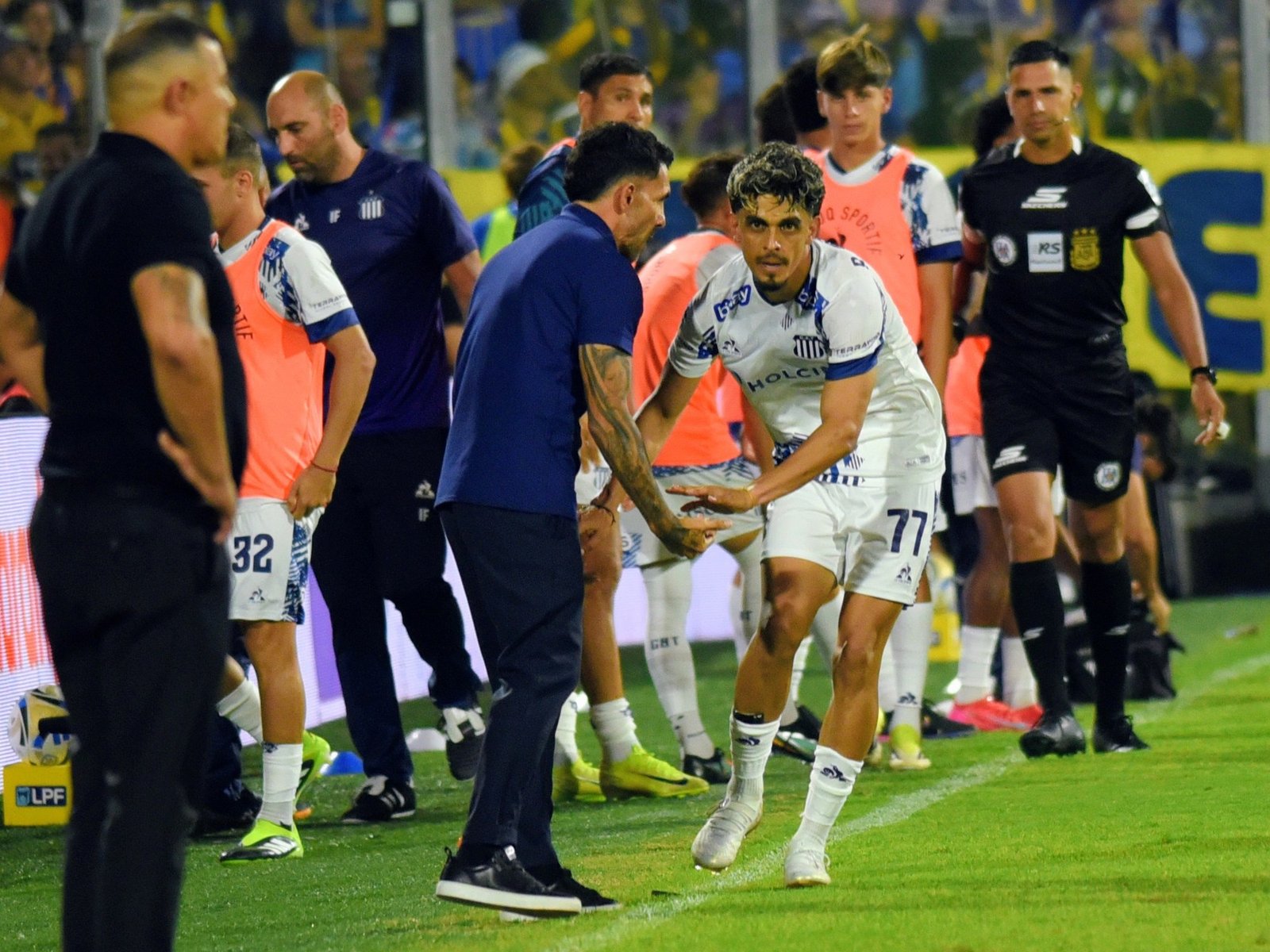 La mala racha que Talleres cortó ante Rosario Central con Carlos Tevez como entrenador :: Olé