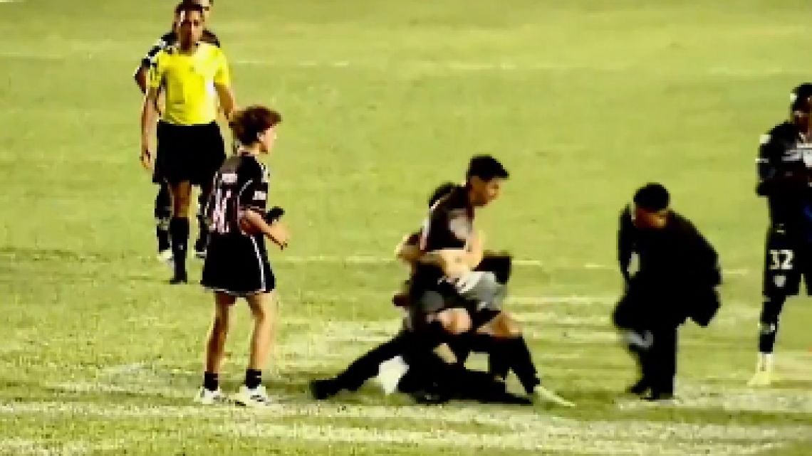 Messi conmovió a Puerto Rico: Inter Miami ganó y a Leo la euforia de los hinchas hasta lo hizo caer