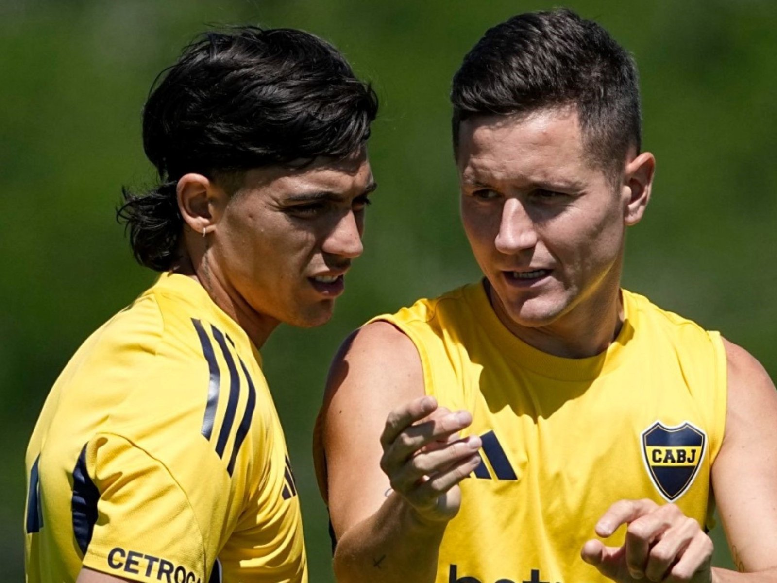 Parte médico oficial de Boca con las lesiones confirmadas de Zeballos y Ander Herrera :: Olé