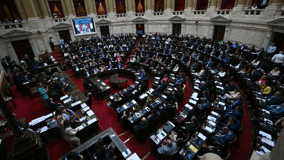 Reforma laboral: quiénes dieron quórum en Diputados y cuáles fueron los últimos legisladores en llegar para habilitar la sesión