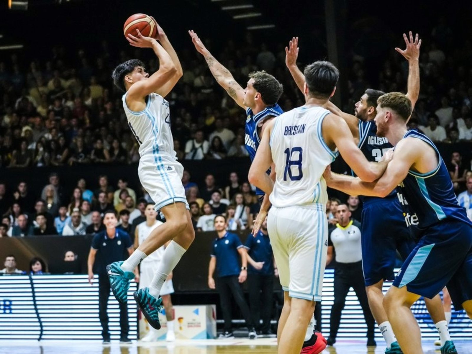 Sin Campazzo, Argentina perdió ante Uruguay en las Eliminatorias al Mundial de básquet Qatar 2027 :: Olé