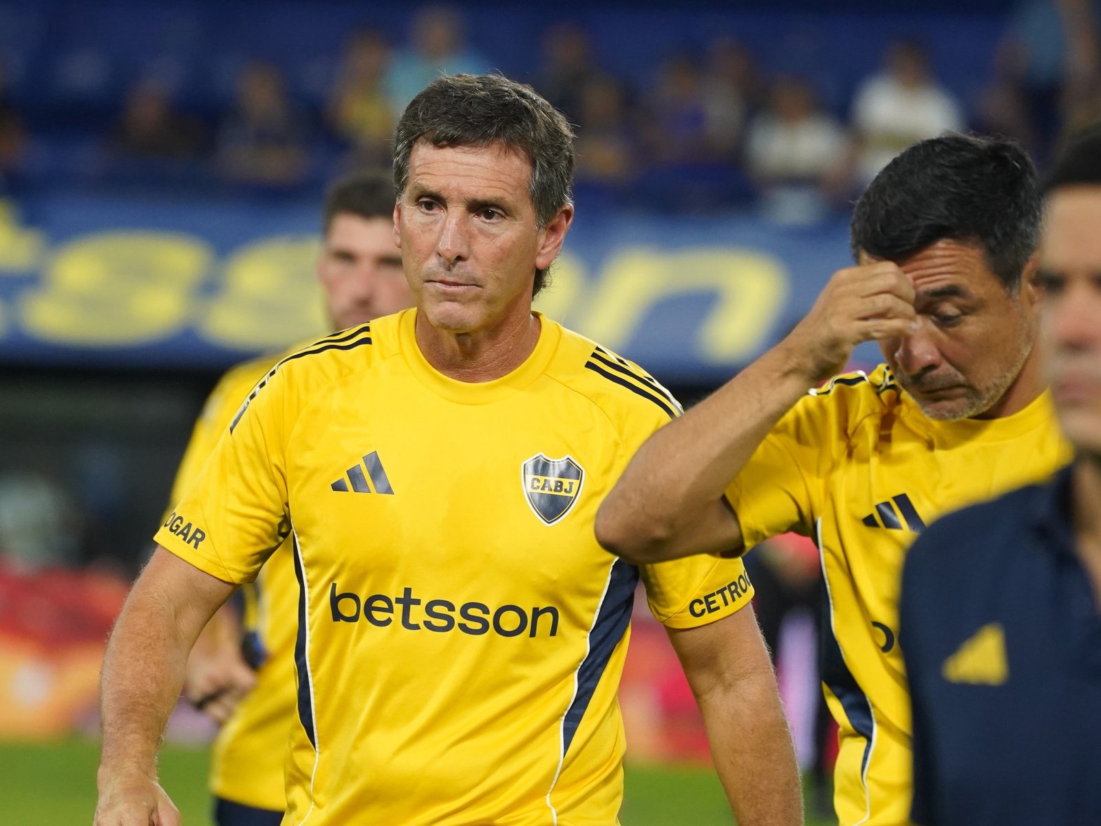 Úbeda quedó contra las cuerdas tras los silbidos de la Bombonera y Riquelme ya baraja cuatro nombres para elegir al futuro DT de Boca