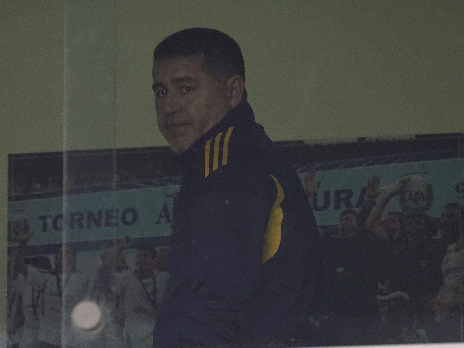 Un funcionario cercano a Bullrich denunció a Juan Román Riquelme por administración fraudulenta en Boca