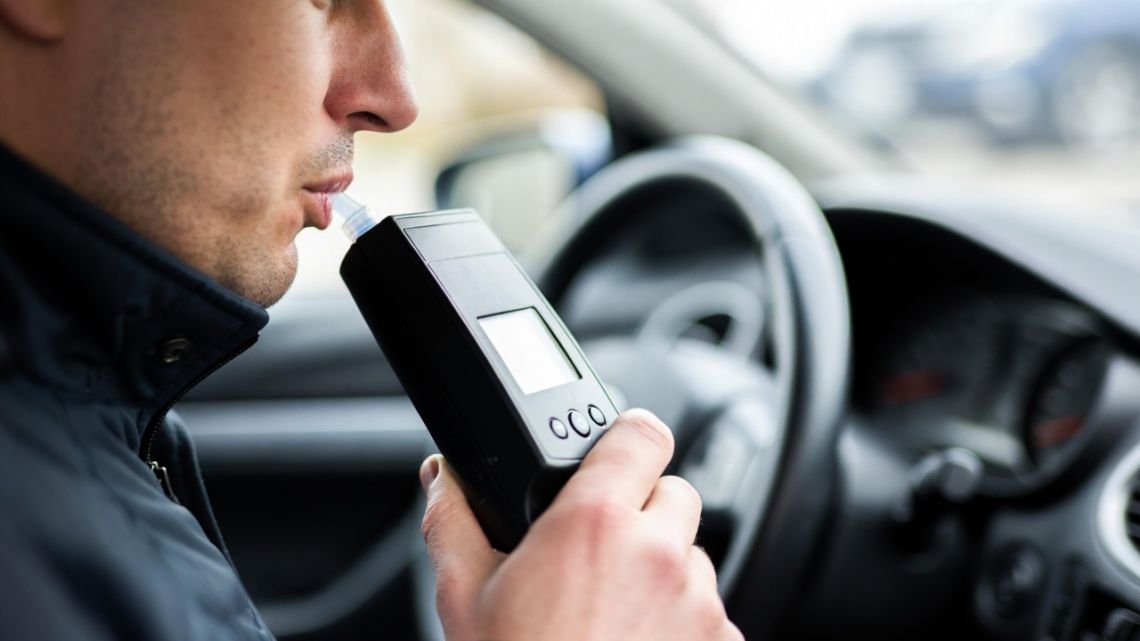 Villa La Angostura: estaba tan ebrio que superó el control de alcoholemia