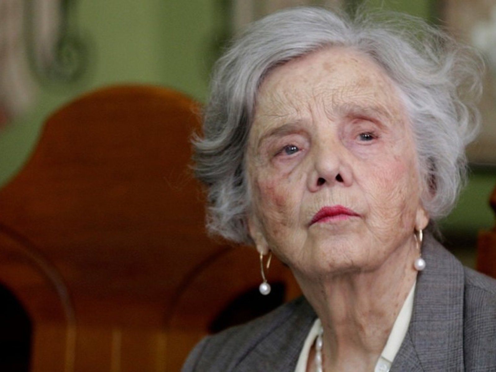 ahora dio por muerta a la escritora mexicana Elena Poniatowska