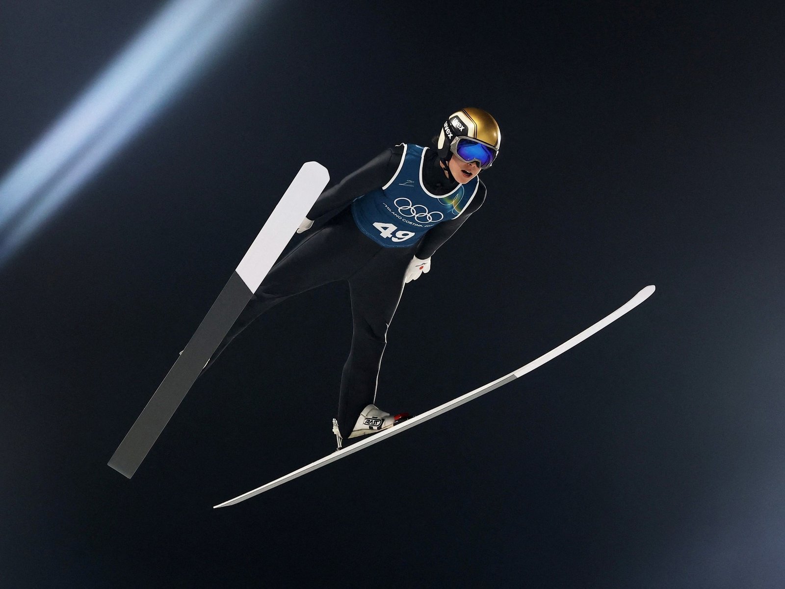 aseguran que "no hay pruebas" de que los atletas recurran al alargamiento peneano para saltar más lejos con sus esquíes