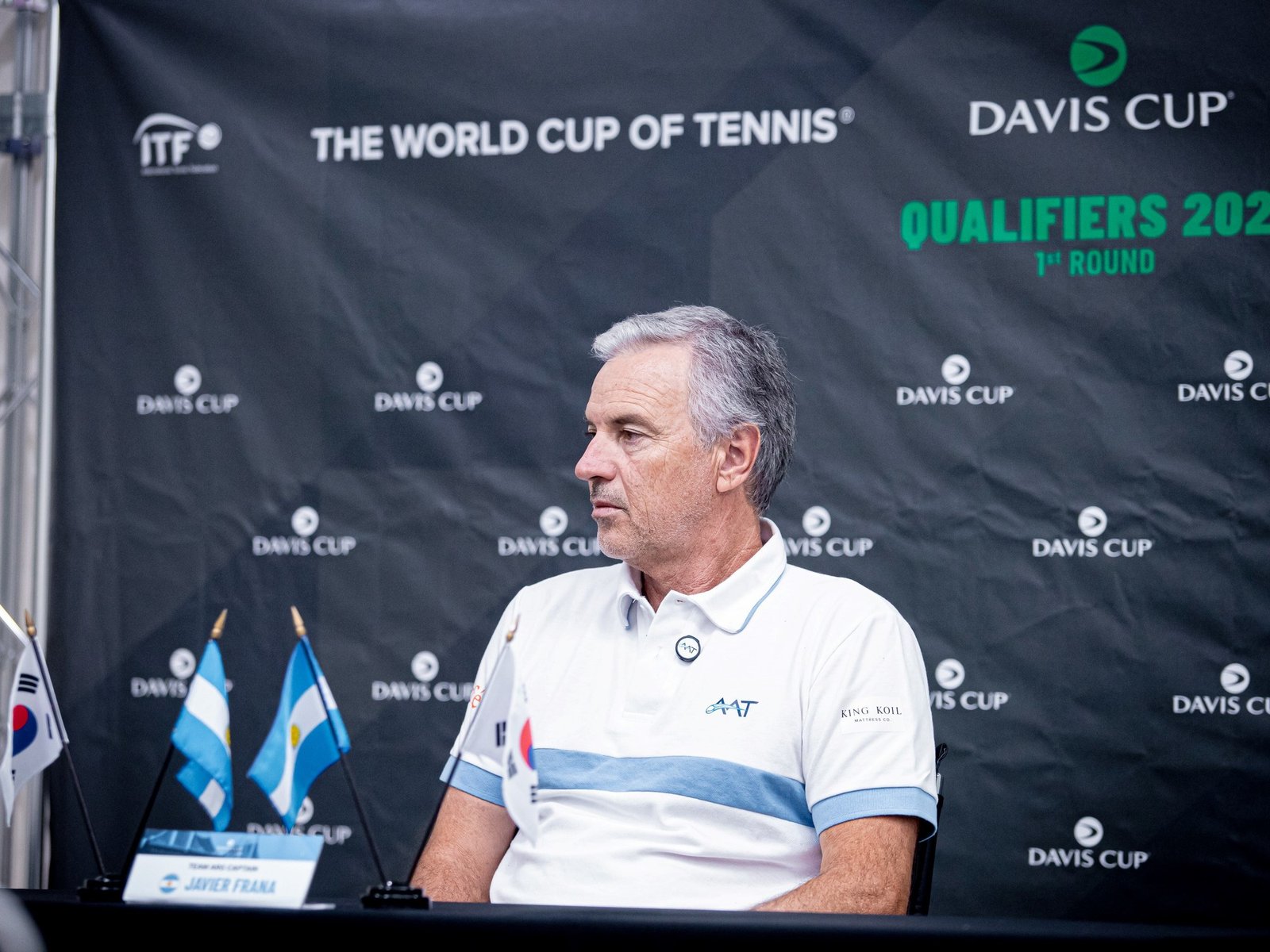 cómo se distribuirán los debutantes para una serie compleja