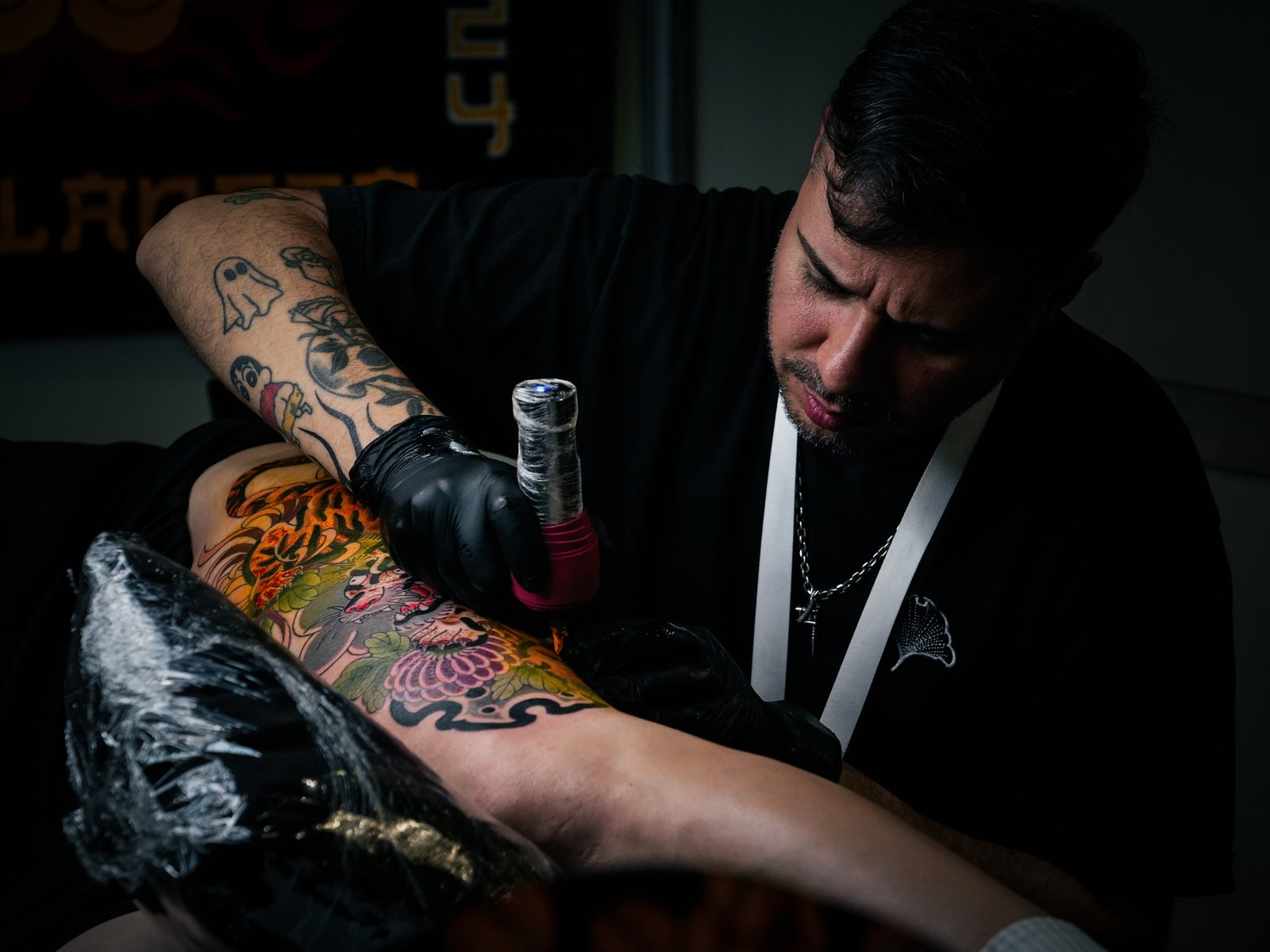 cuál es la parte del cuerpo que más se tatúan los argentinos