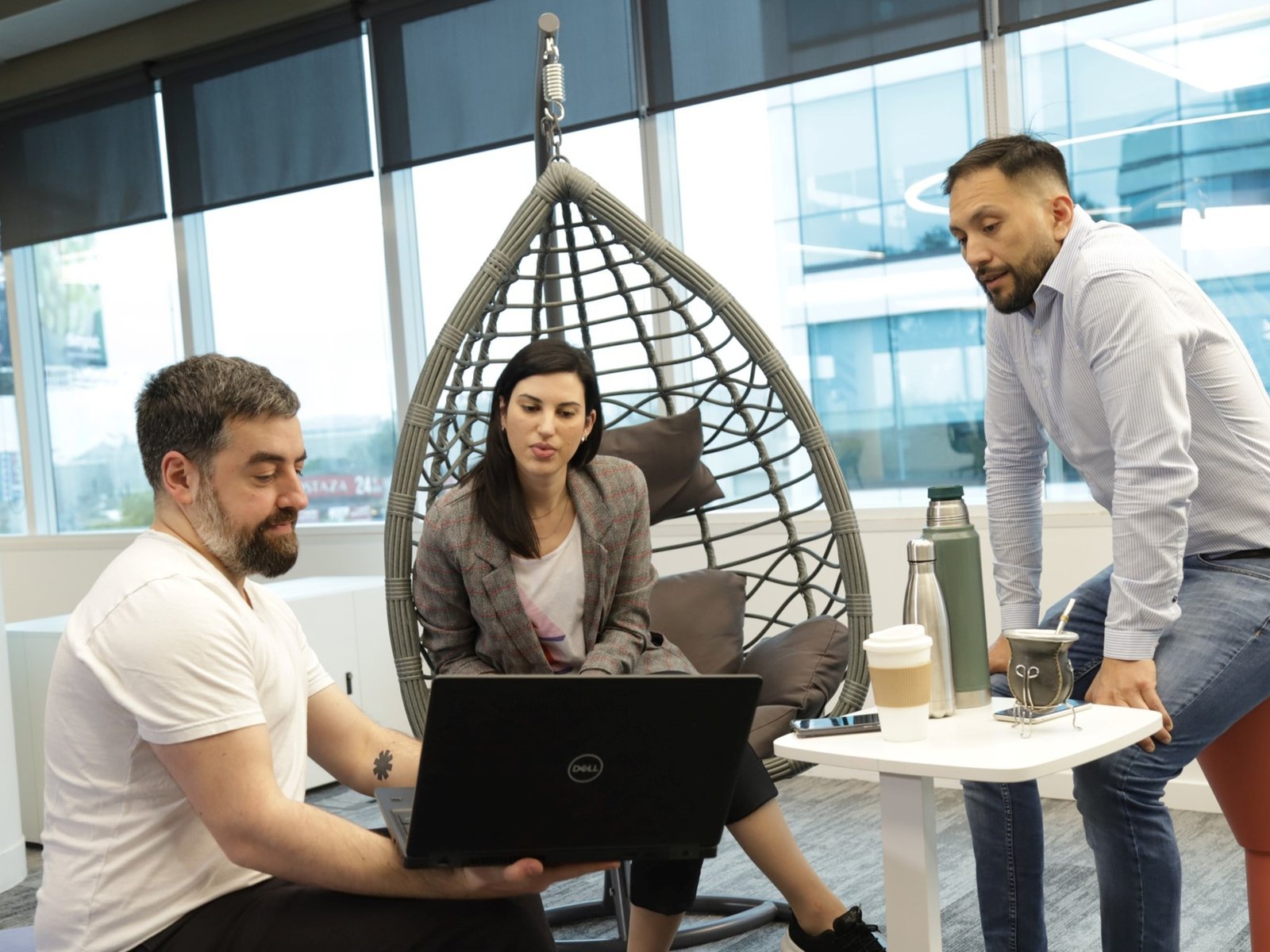 cuáles son los días que más elige la gente para ir a la oficina y por qué