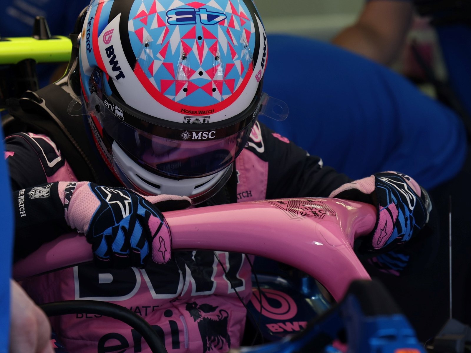 dio 64 vueltas tras el problema en el día 1 y fue Top 6 para la ilusión de Alpine