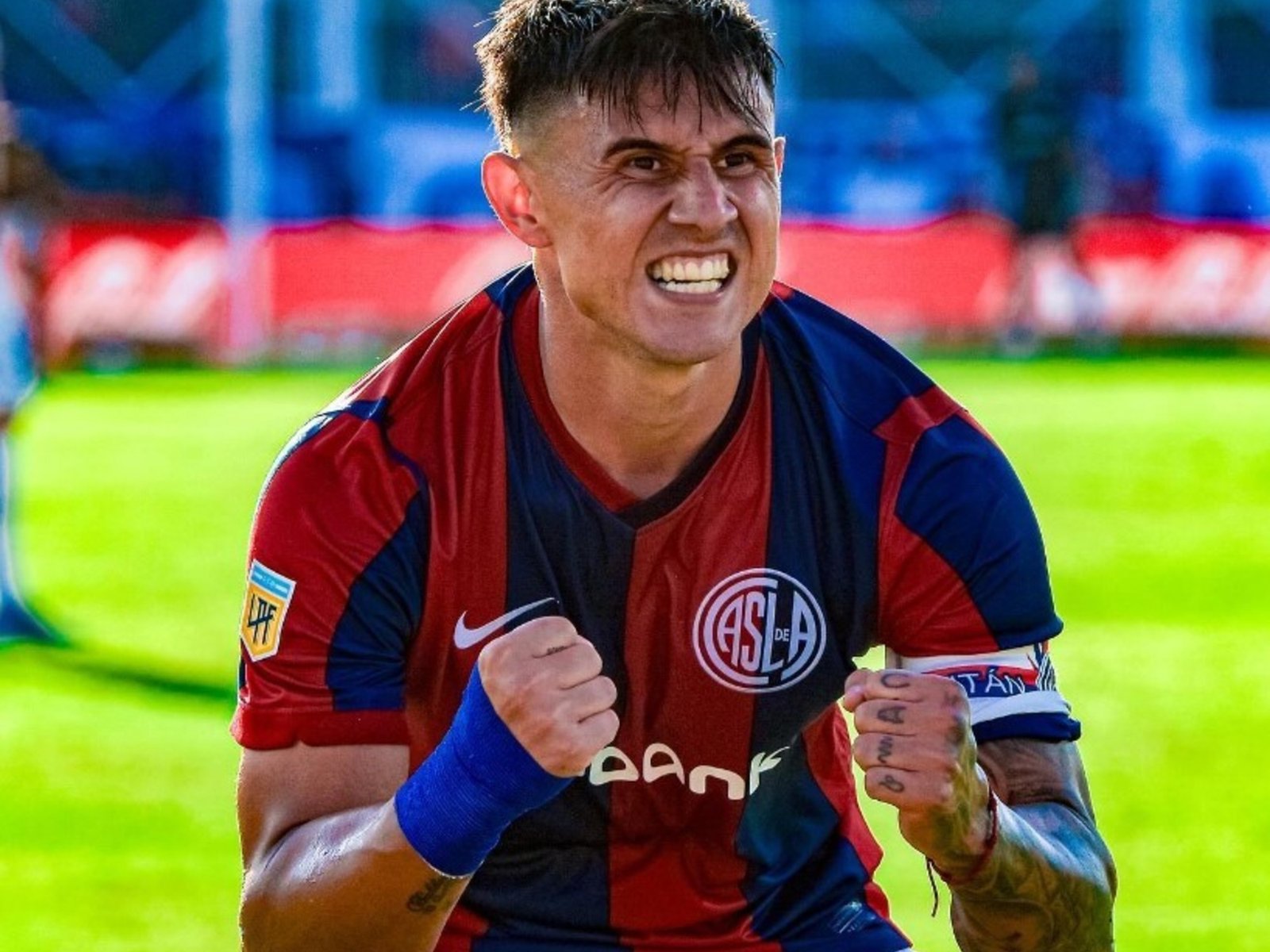 el 9 que brilló en San Lorenzo y no anduvo en River, vuelve a la Argentina en busca de revancha