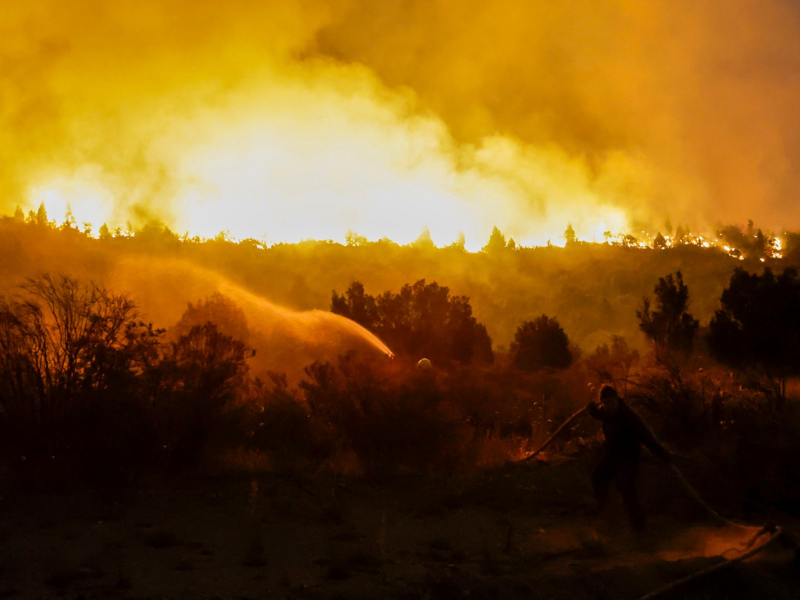la ecoaldea de Cholila que vive el día a día con el miedo a las llamas