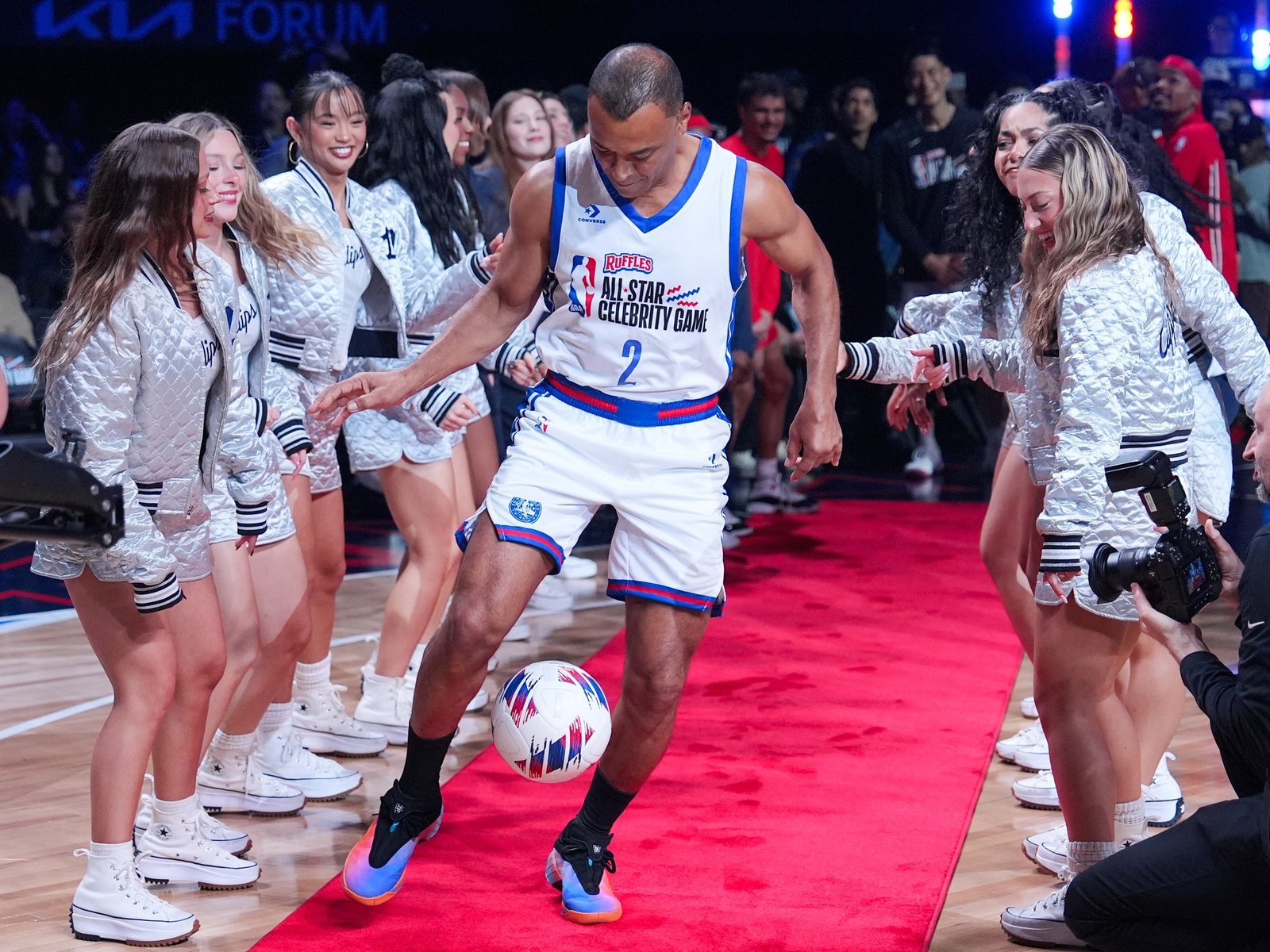 la rompió haciendo jueguito con los pies pero no la pasó tan bien cuando usó las manos