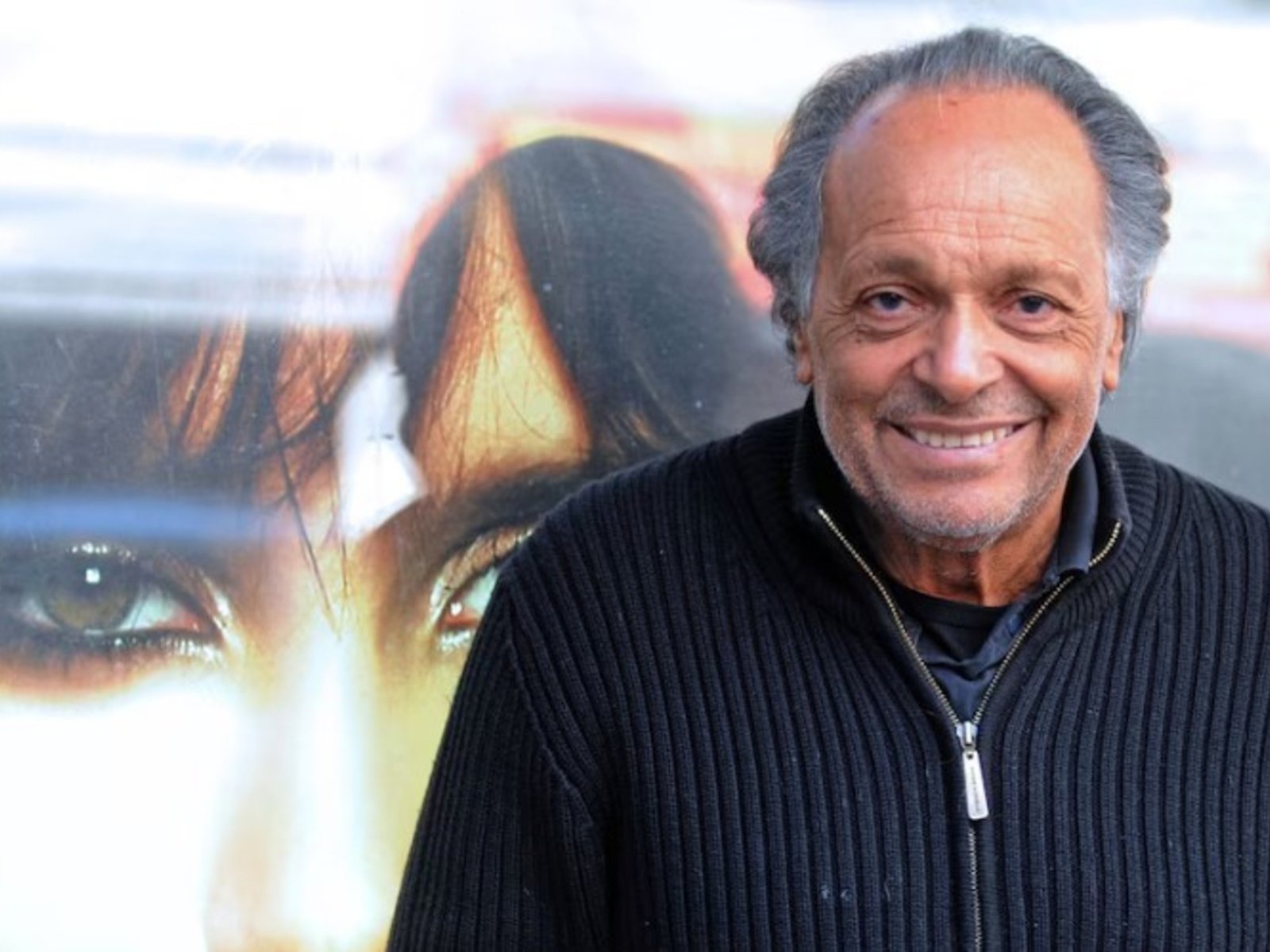 por qué aparece el peluquero Roberto Giordano