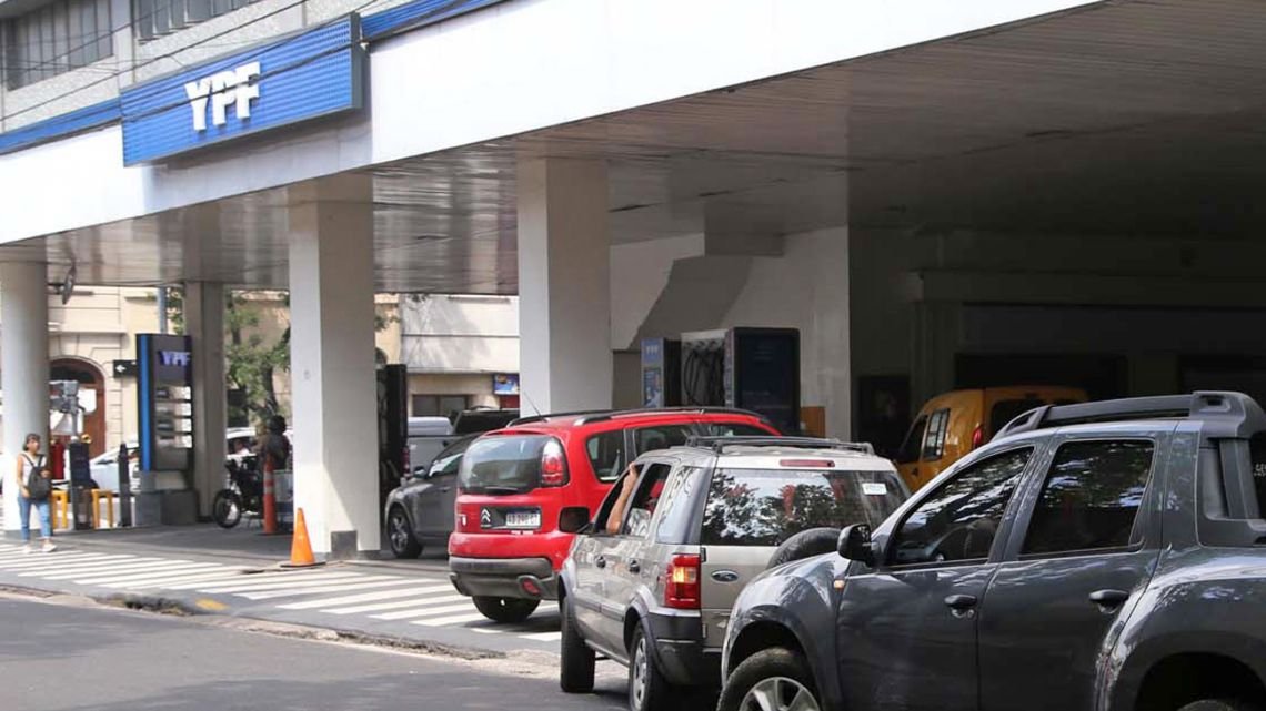 YPF, Puma, Shell, Axion: el precio de la nafta en la Ciudad de Buenos Aires hoy, lunes 23 de marzo