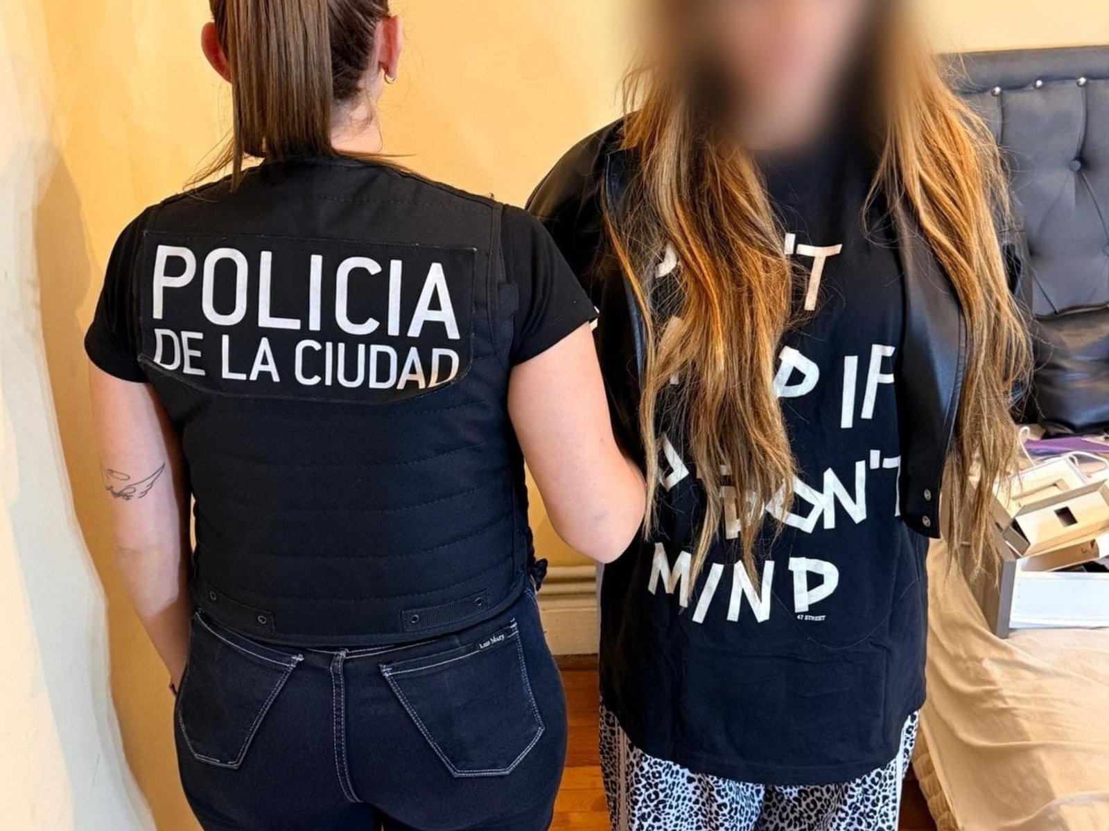 Así detenían a Luciana Martínez, la ex Gran Hermano acusada de robar usando la modalidad "viuda negra"