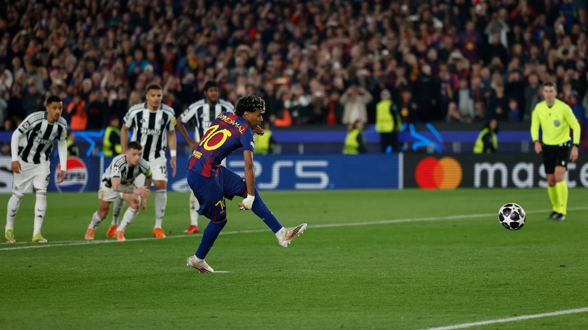 Barcelona - Newcastle en directo | Lewandowski marca de cabeza y sentencia la eliminatoria | Fútbol | Deportes