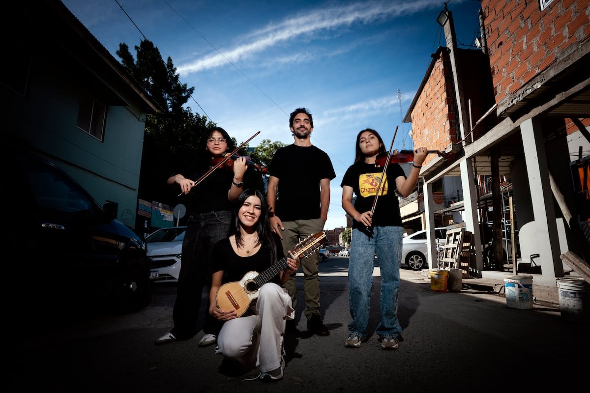 Buenos Aires cierra dos orquestas que dan refugio a un centenar de jóvenes en los barrios más pobres