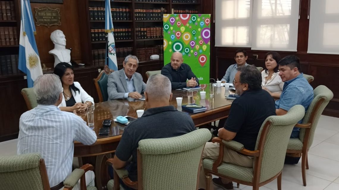 Conflicto docente en Corrientes: el Gobierno fijó un aumento del 6% y los gremios lo consideran "insuficiente"