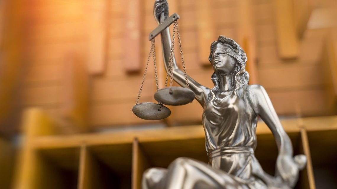 Corrientes: un fallo laboral rechazó el DNU de Milei y ordenó pagar indemnizaciones previas