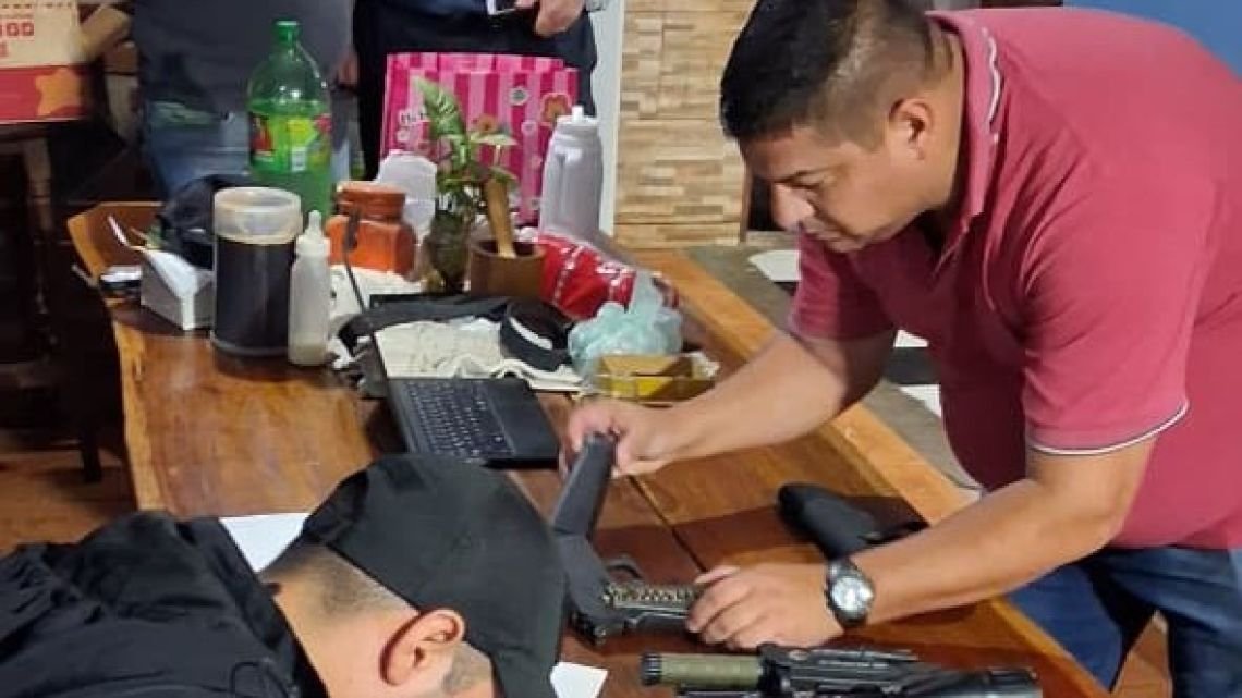 Crimen del productor en Corrientes: secuestran armas y celulares en allanamientos en Alvear