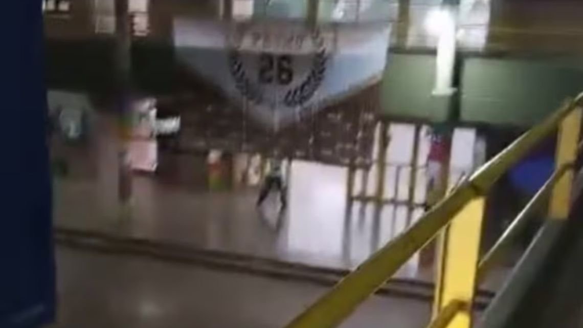 Cuál es el estado de los alumnos baleados durante el tiroteo en una escuela de Santa Fe