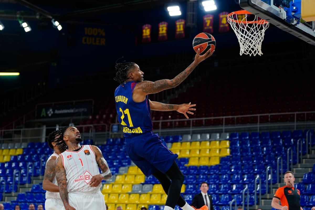Demasiado Hapoel para un Barça que no gana para disgustos | Baloncesto | Deportes