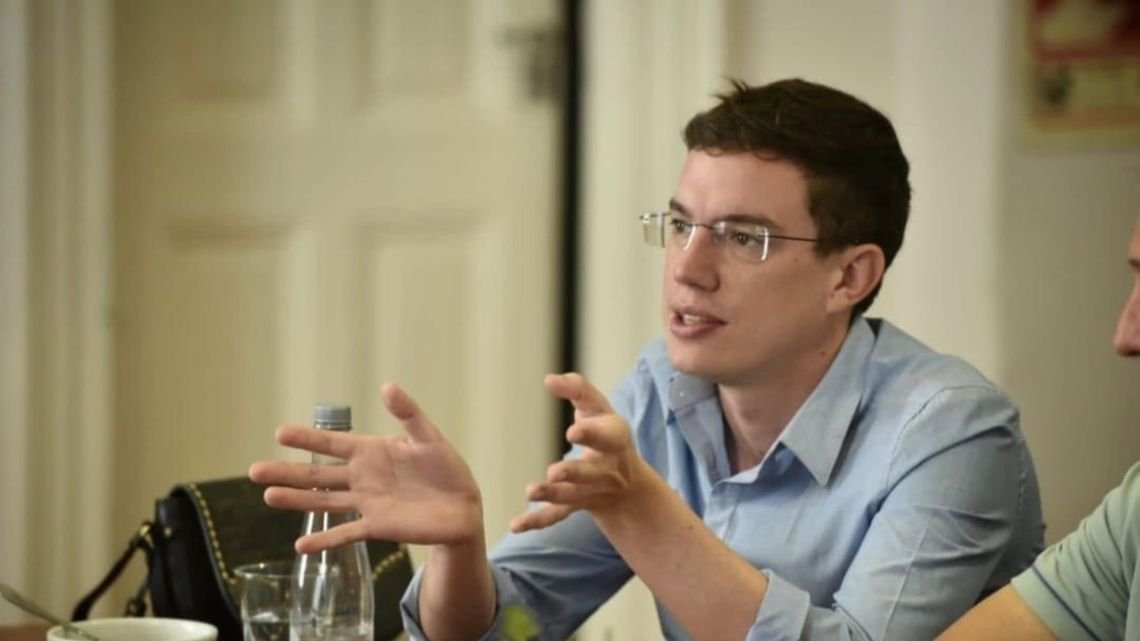 Día de la Mujer: legislador provincial presentó un proyecto "para eliminar" la paridad de género en las listas