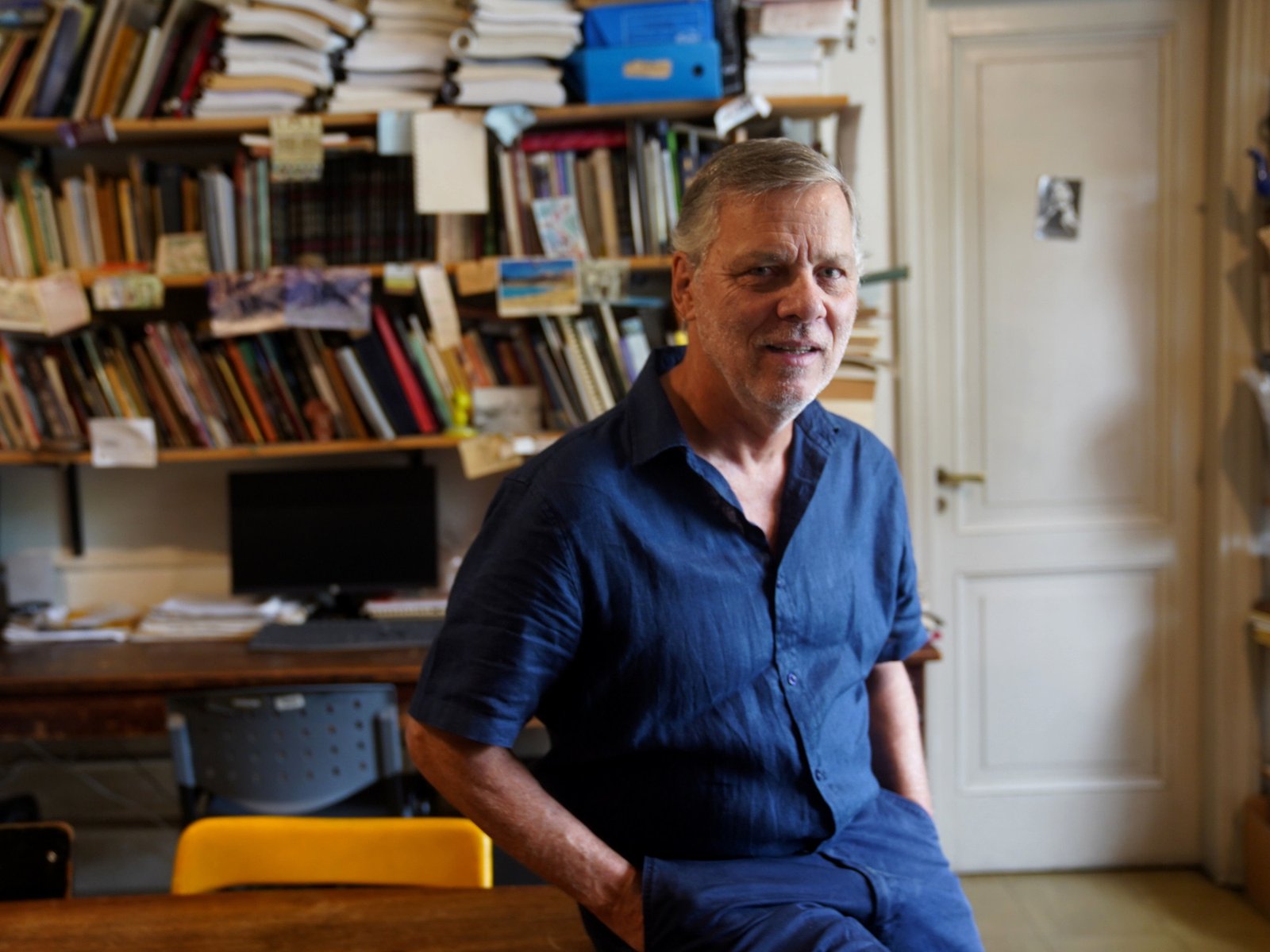 El arqueólogo argentino que pasó de dormir en carpas en climas extremos a ganar un premio global histórico