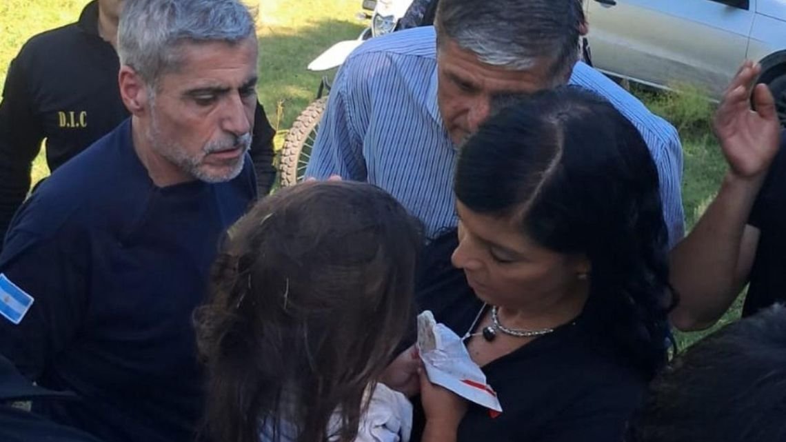 El caso Esmeralda suma interrogantes: Cardinali asegura que "es difícil una niña atraviese 600 metros de bosque sin zapatos y sin comida"