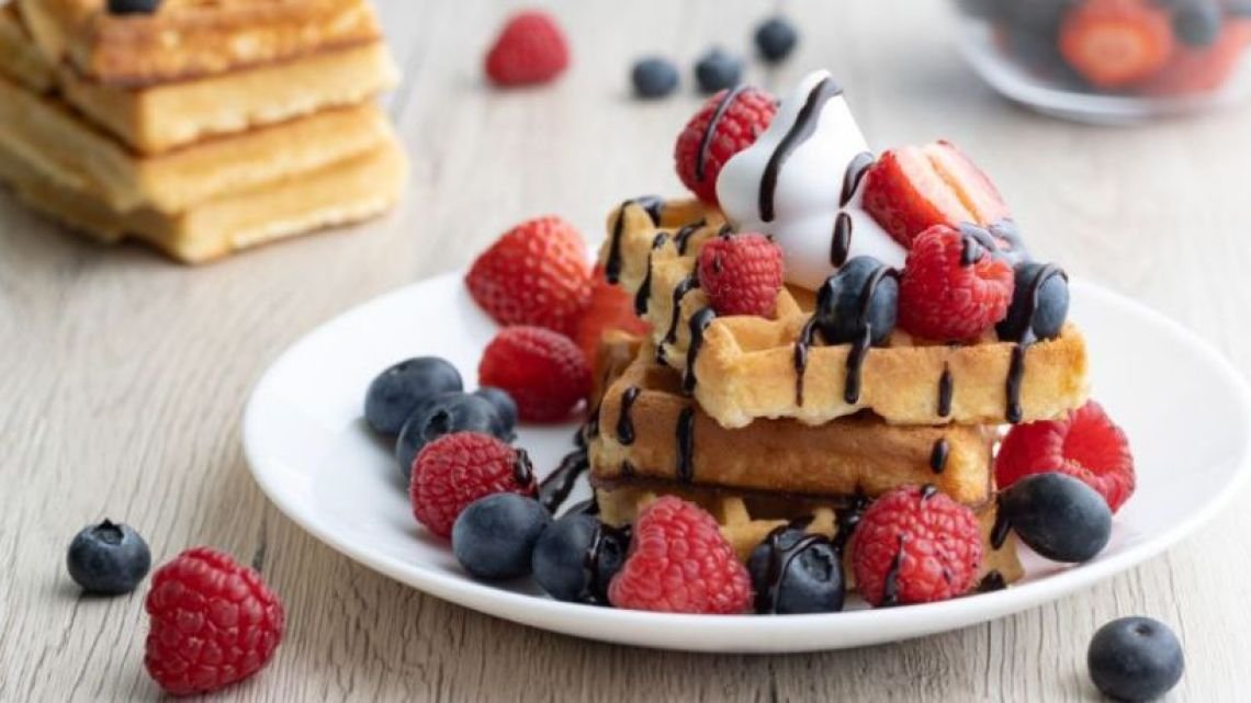 El local en Nueva Córdoba que regala waffles por el Día Internacional del Waffle