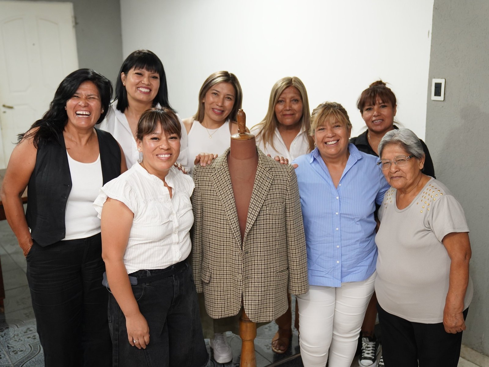 El sueño cumplido de un minero y las siete hijas que siguen el legado de papá