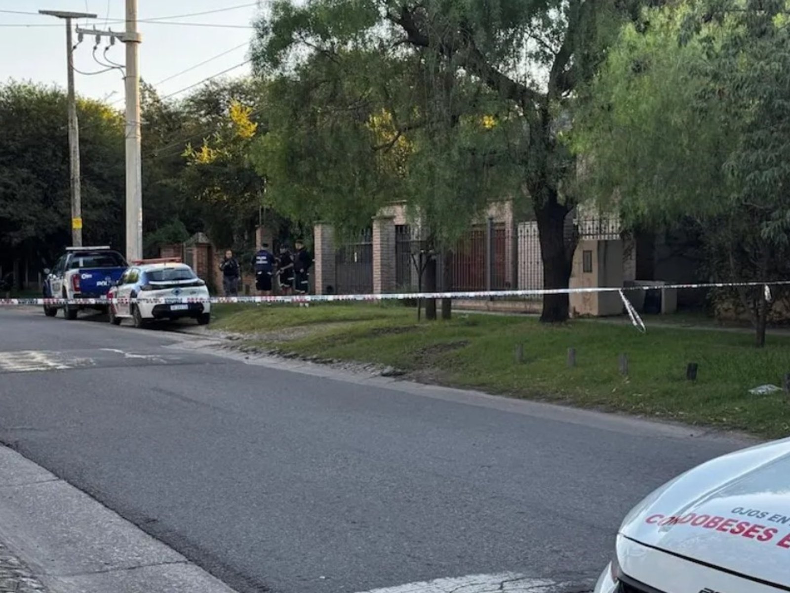 Entraron a robarle a su casa, confundió a un policía con los ladrones y lo mató de un tiro