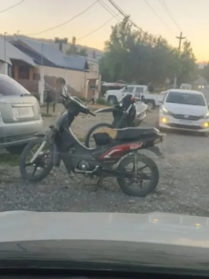 Esquel: demoran a tres menores de edad tras robar una moto