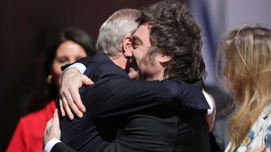 Extradiciones y persecuciones a la carta: las evidentes contradicciones de Milei