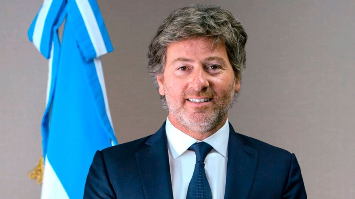 Javier Milei toma juramento al nuevo Ministro de Justicia, Juan Bautista Mahiques