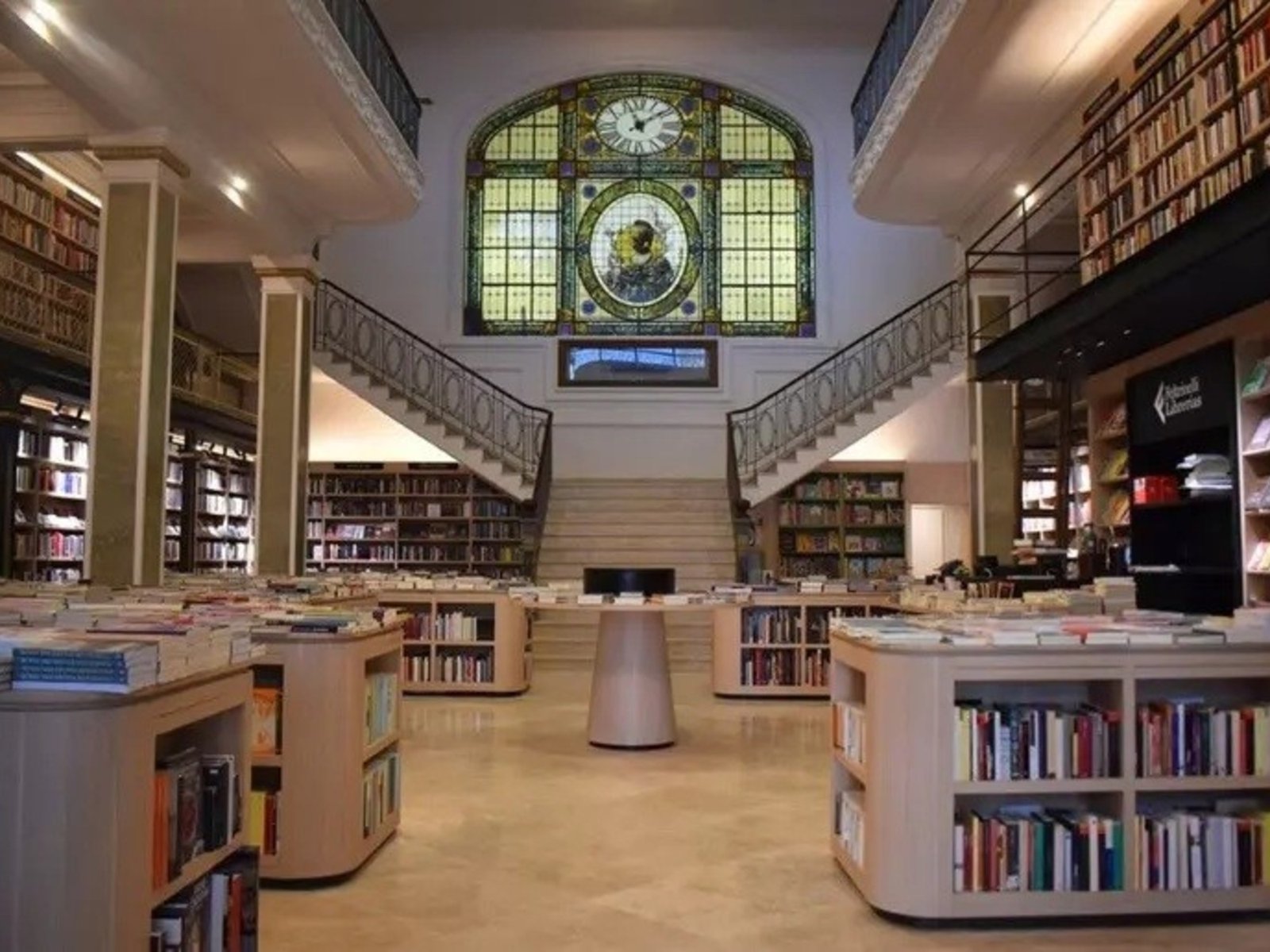 La cadena italiana Feltrinelli abrió en Montevideo su primera librería en Sudamérica