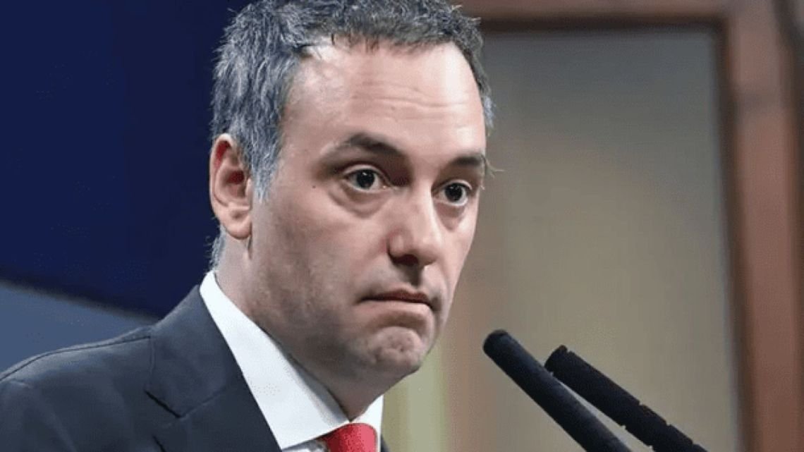 Las jubiladas "prestamistas" de Adorni negaron conocer al funcionario