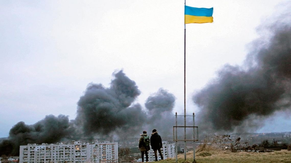 Los dinosaurios siguen aquí | Perfil