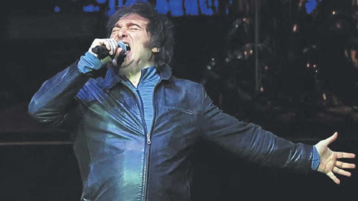 Mentiras, insultos y show: la política de hoy