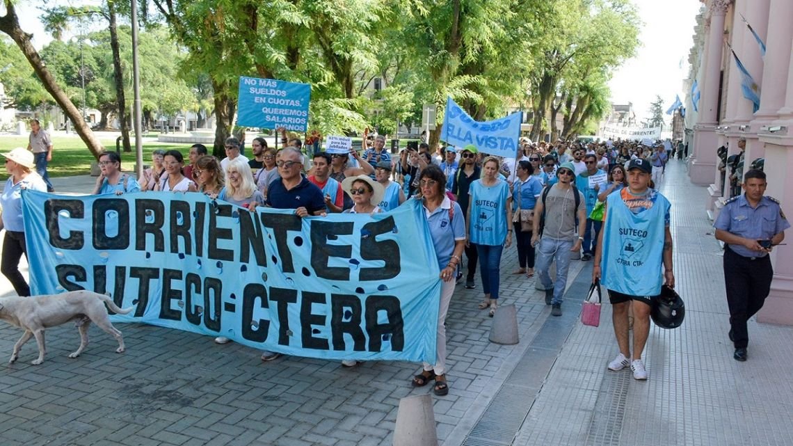 Paro docente: Corrientes aplica la nueva Ley Laboral y exige a los gremios un 75% de prestación mínima